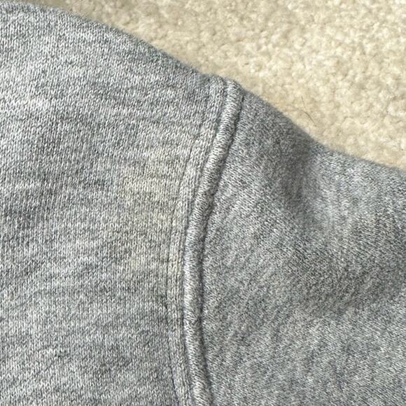 Abercrombie: Gray Super Thick Hoodie - Picture 4 of 10